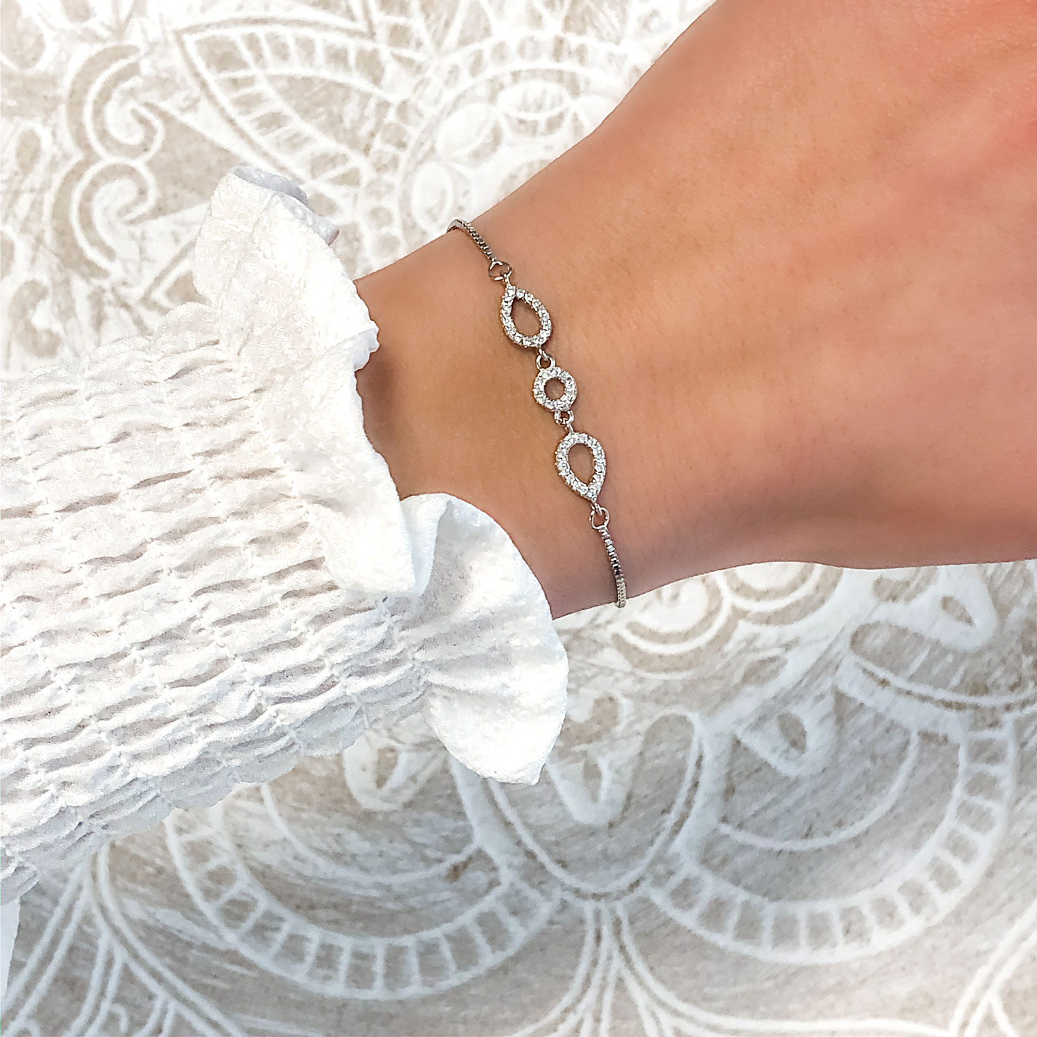 Minimalistische armband voor bruid met steentjes
