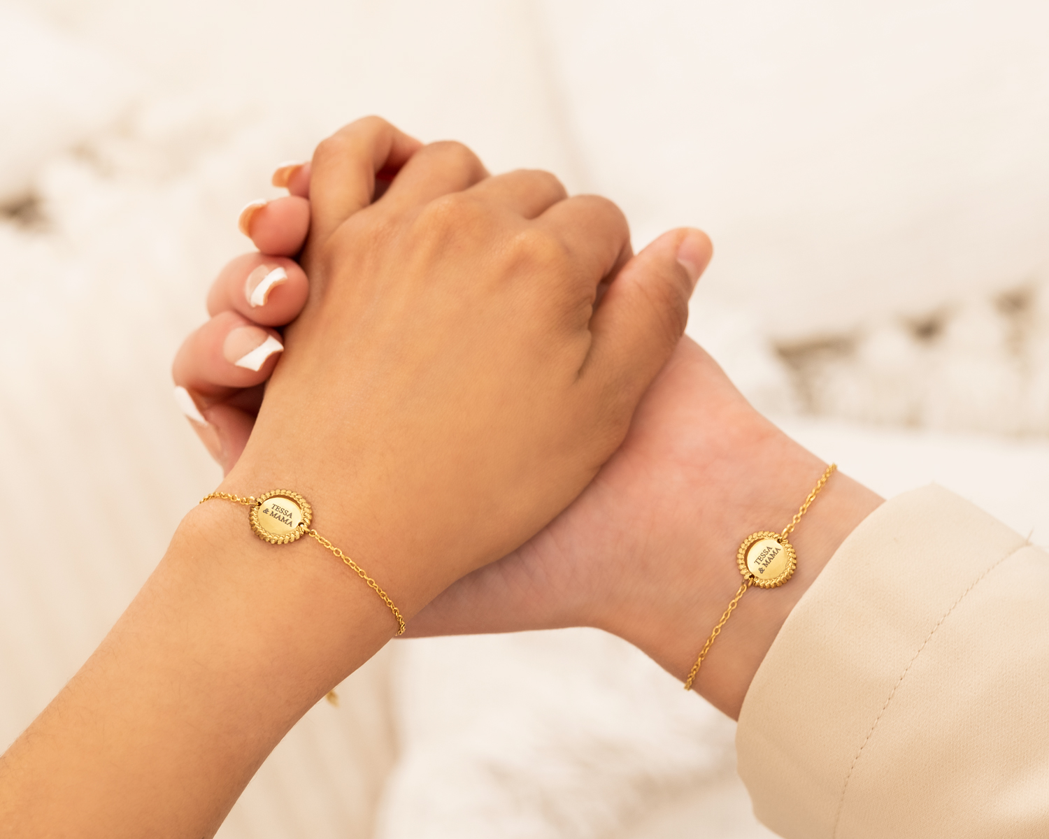 moeder & dochter armband goudkleurig