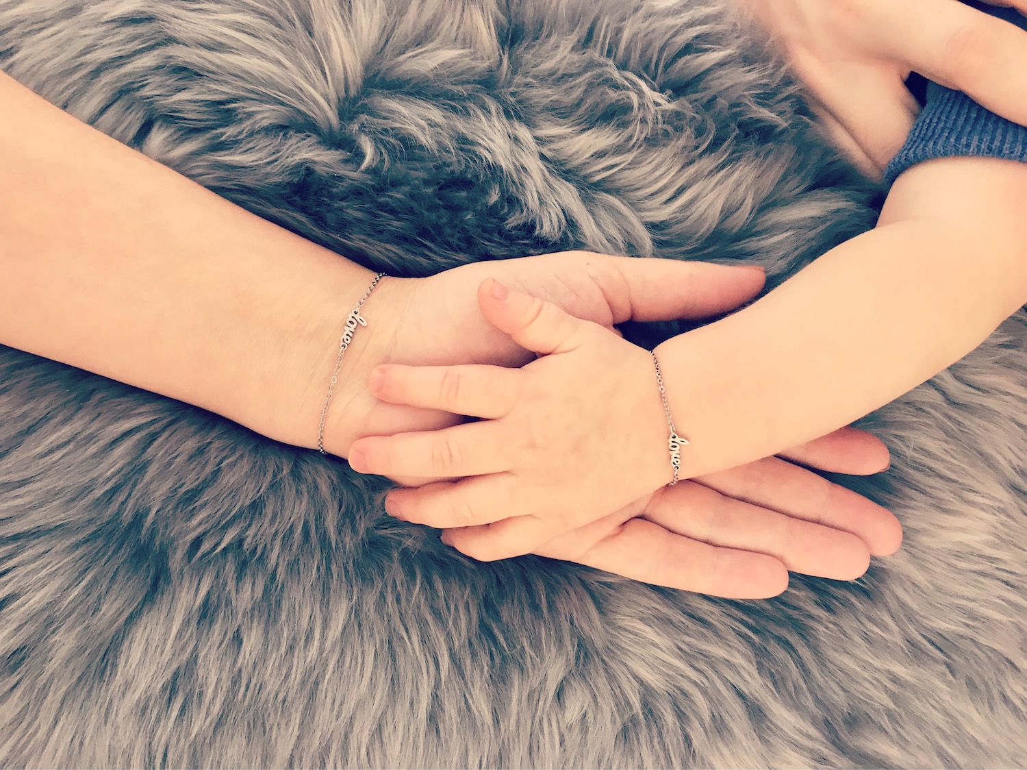 drks-moeder-en-dochter-armbandjes-love (1)