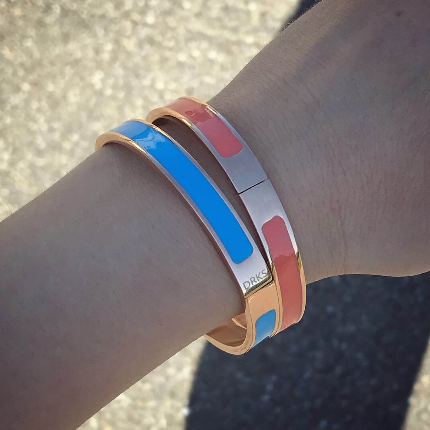 Blauwe en oranje rose gouden bangles