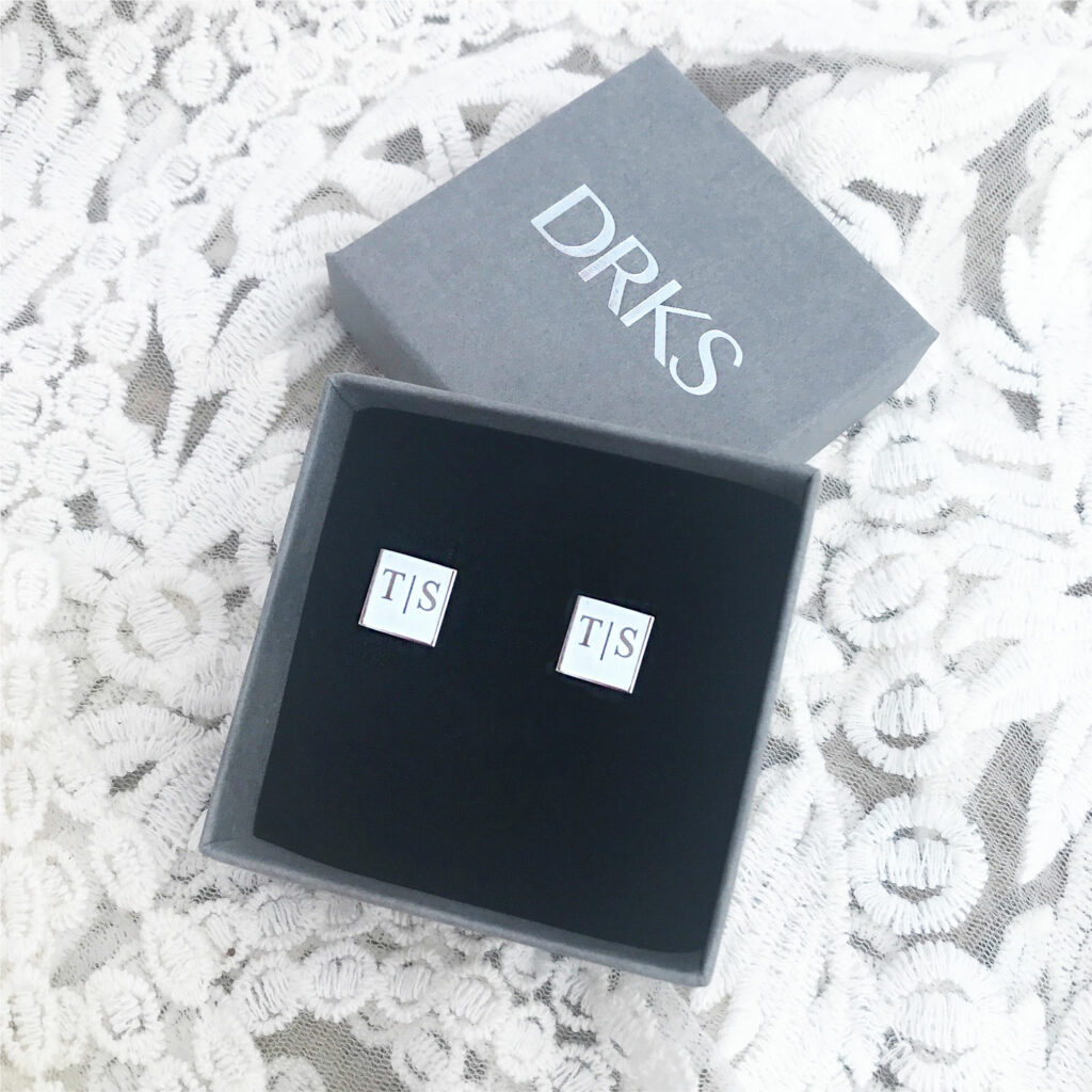 Kubusvormige manchetknopen met initialen