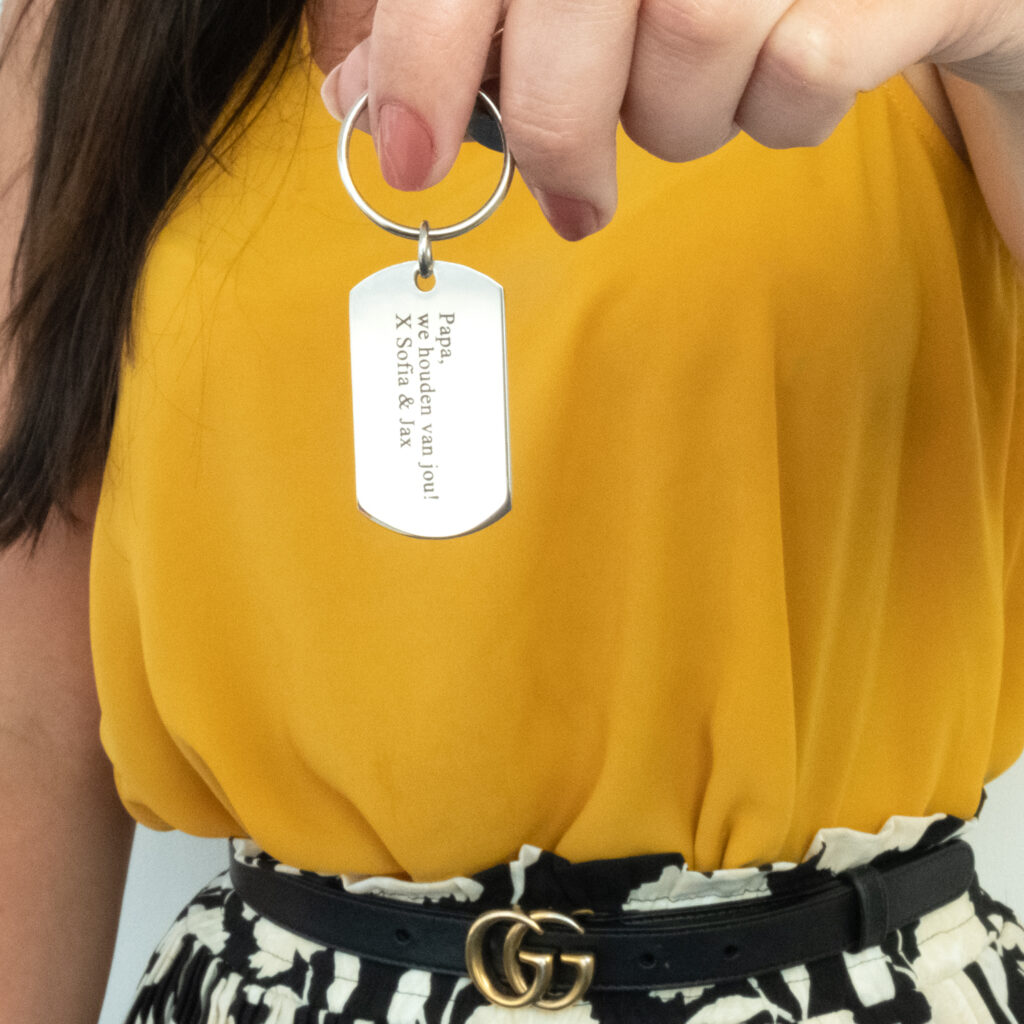 zilveren sleutelhanger met gravering