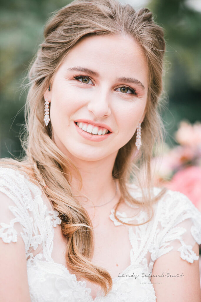 rose gouden sieraden bij bruid