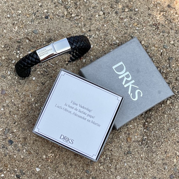 mannen armband met doosje met persoonlijke tekst voor Vaderdag