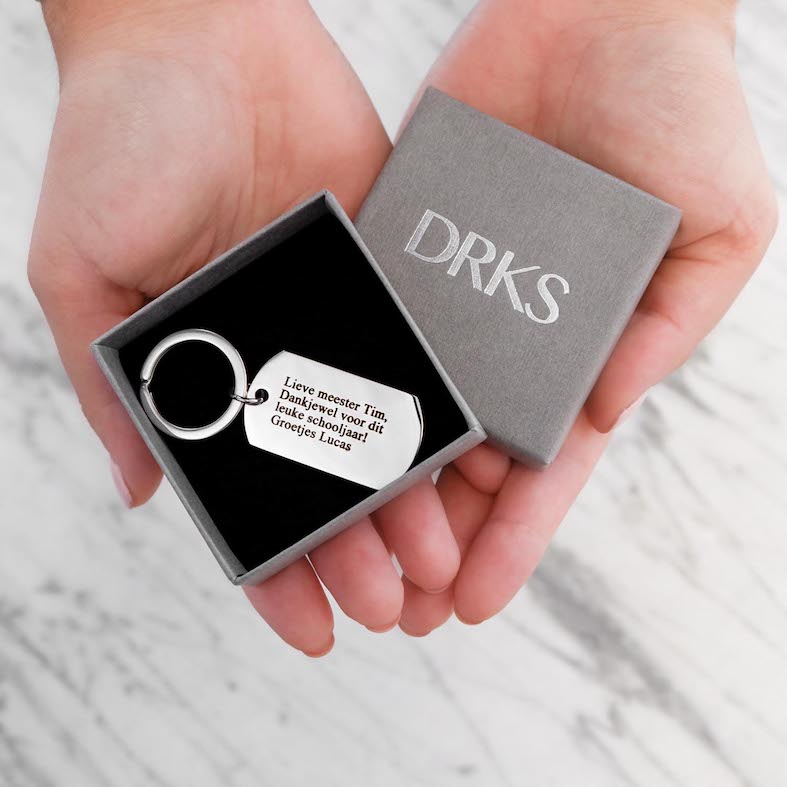 sleutelhanger met gravering voor de meester