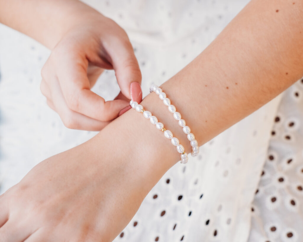parel-armband-met-bolletjes