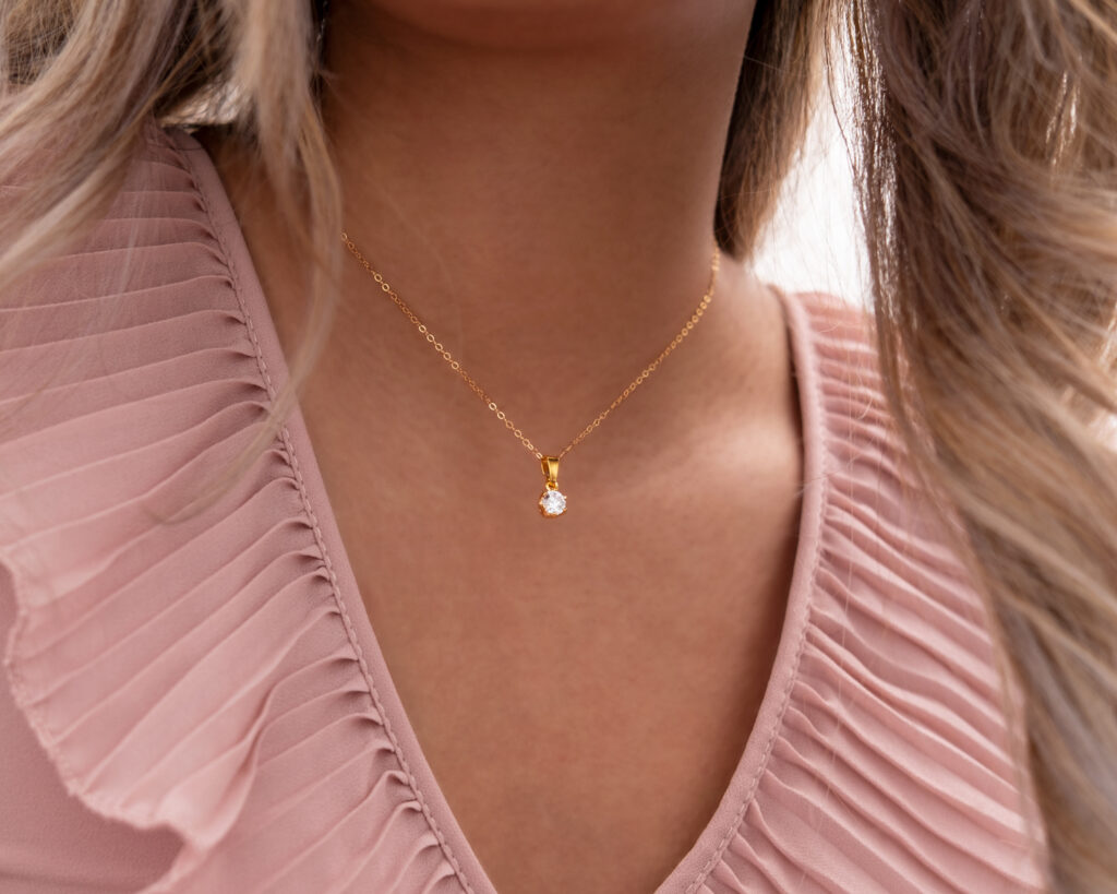 ketting-met-steentje