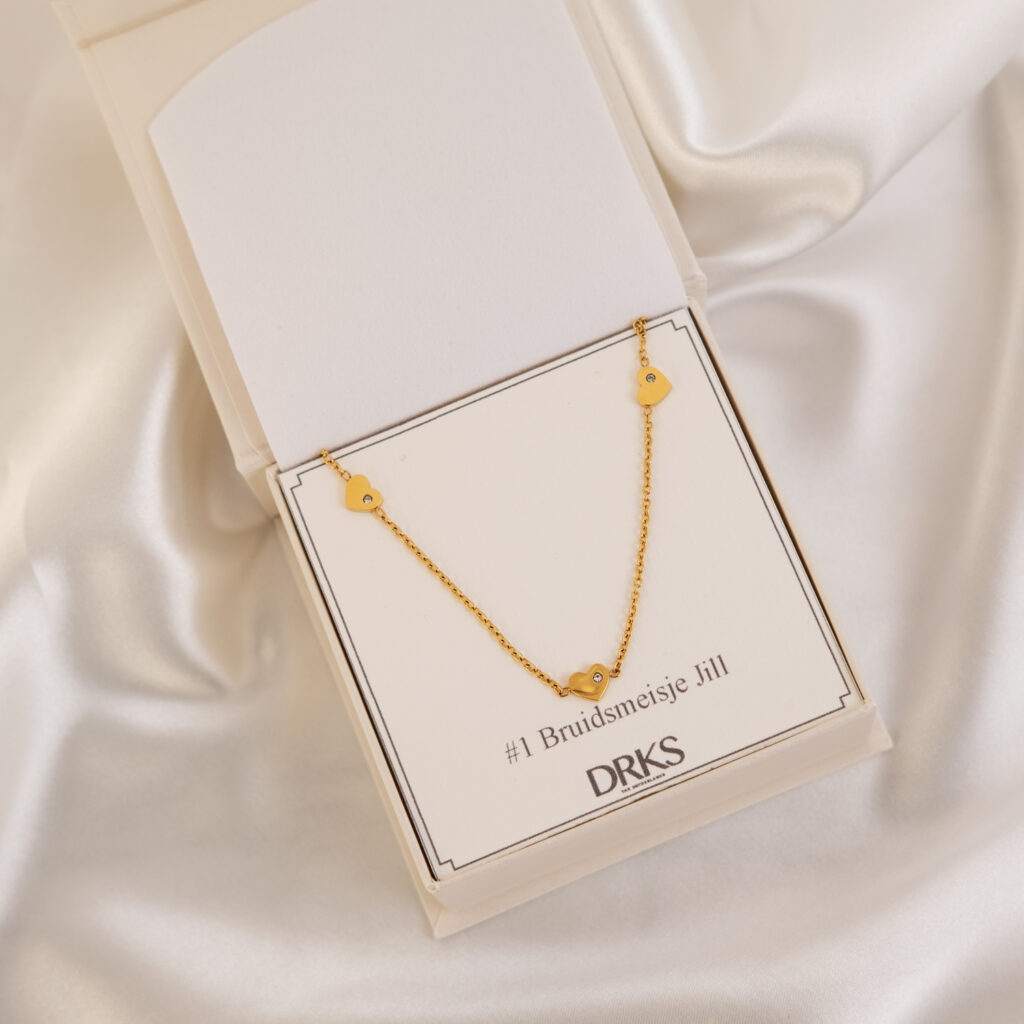 shiny hartjes ketting goudkleurig