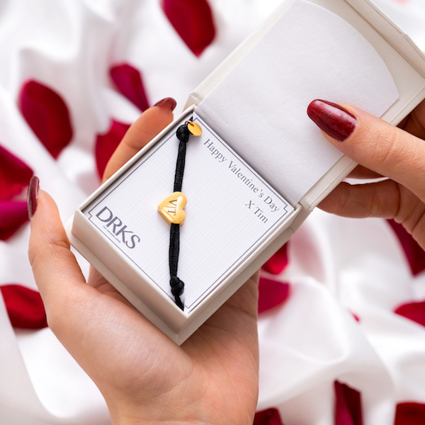 drks-gouden-armband-met-gravering-valentijn