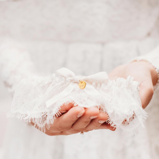 kousenband-wit-graveren-678x678