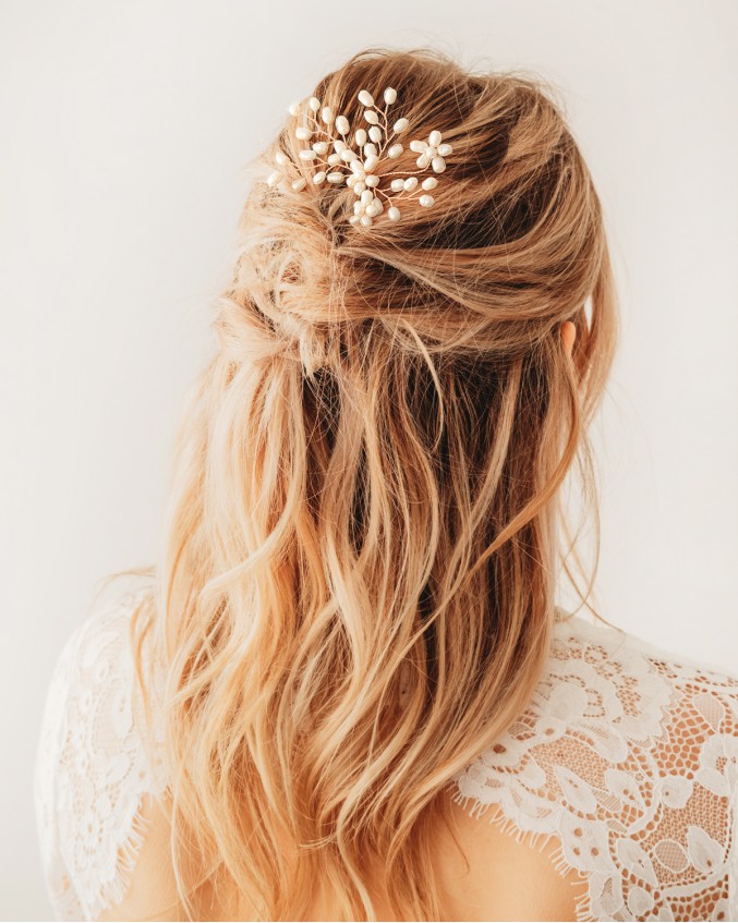 rose gouden haaraccessoire bruid 