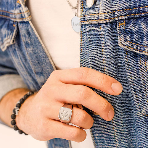 Graveerbare ringen voor alle trendy mannen! Graveerbare ringen voor alle trendy mannen!