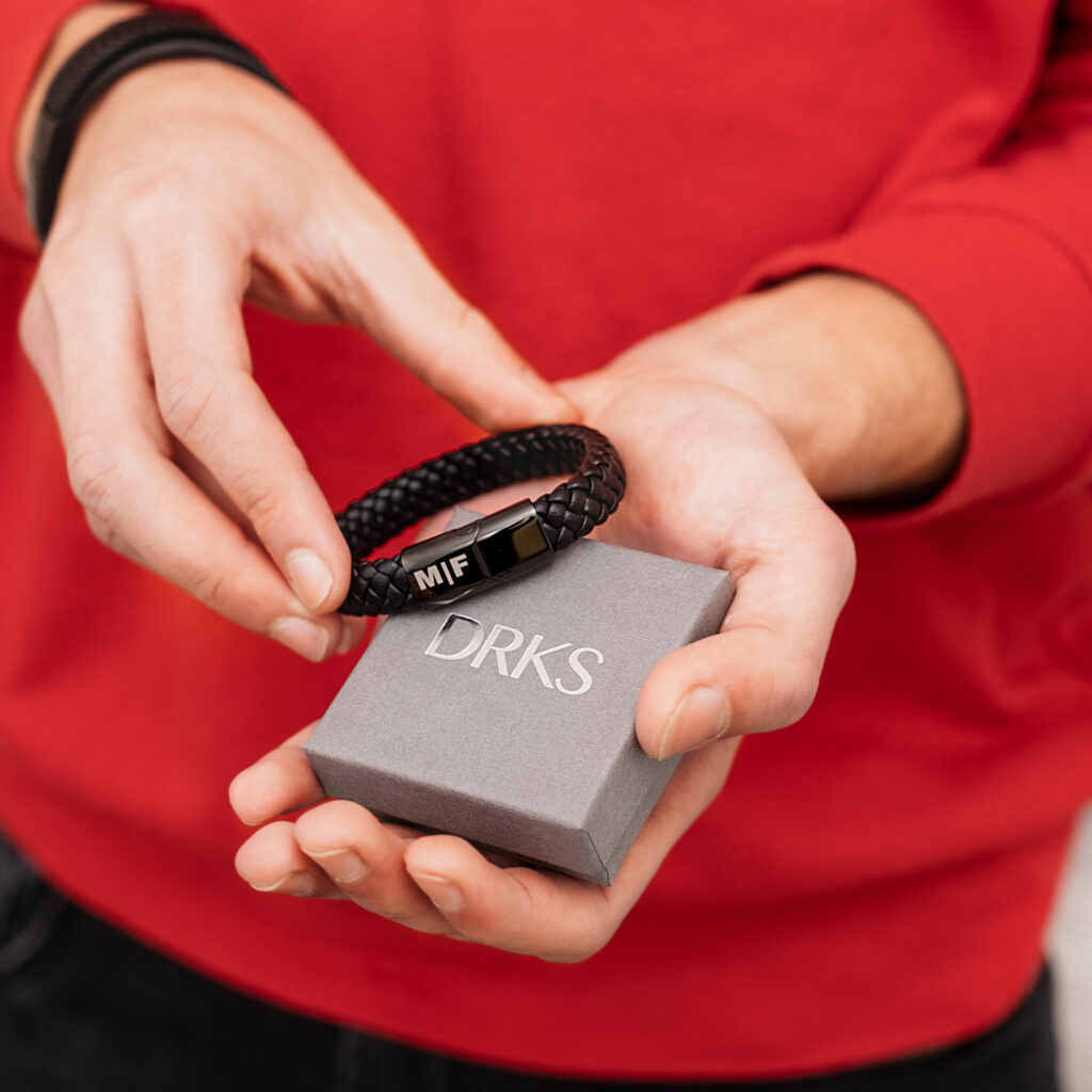 heren armband met gravering en doosje