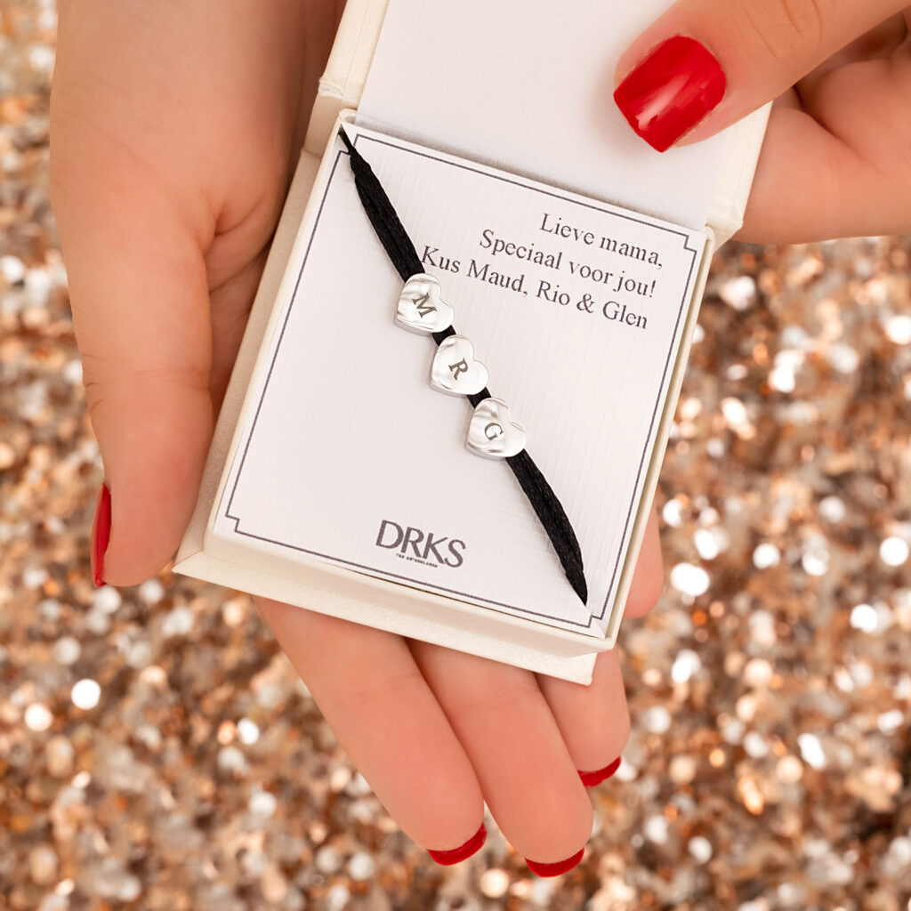 satijn armbandje goud met model