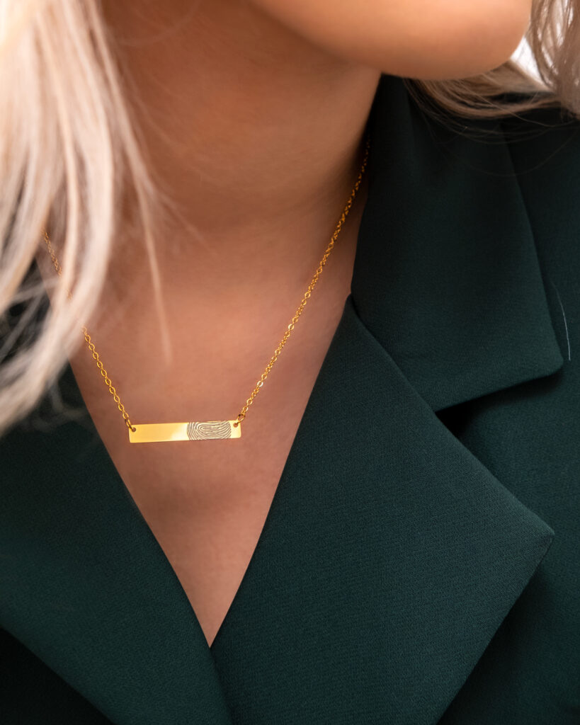 gouden bar ketting met vingerafdruk