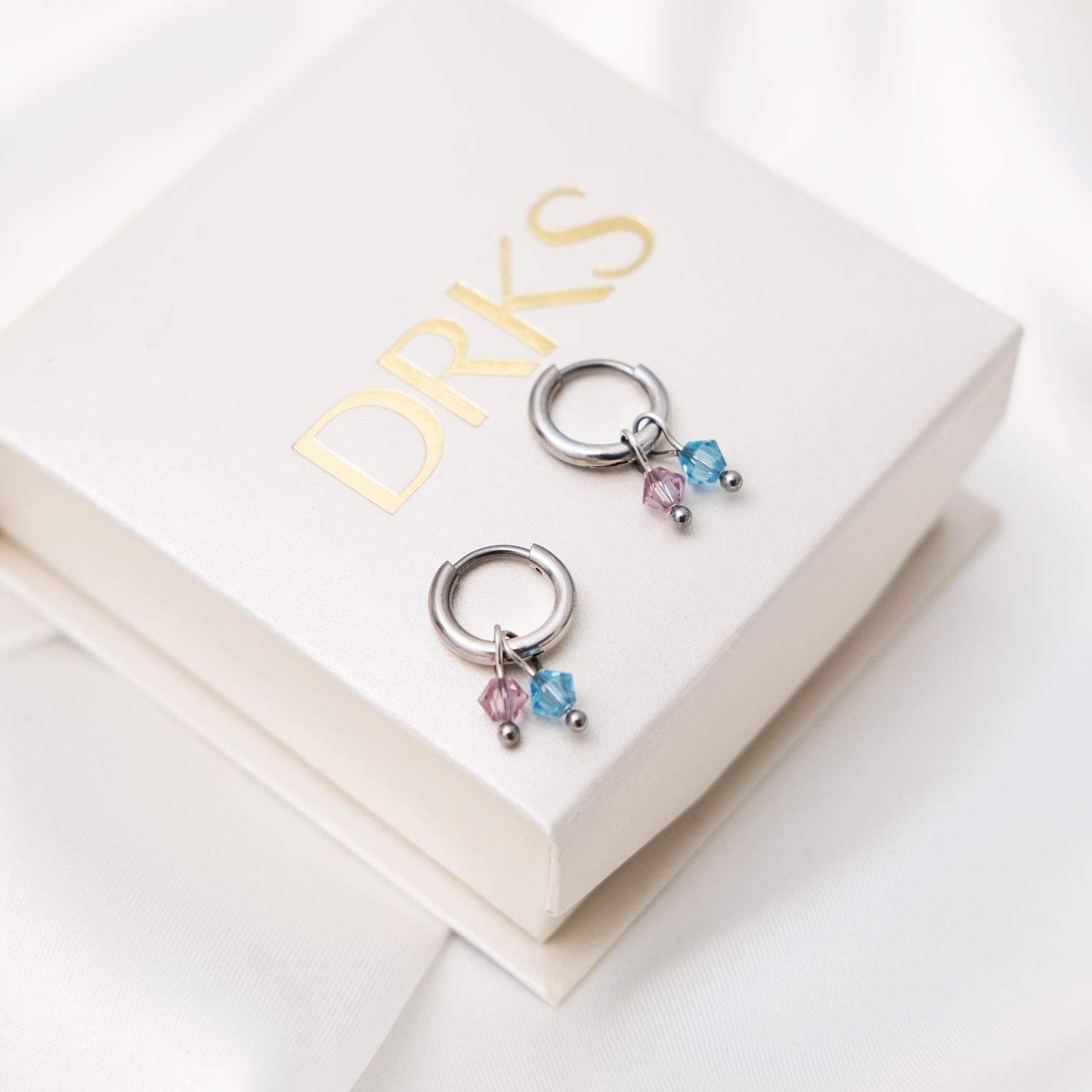 birthstone oorbellen zilver met sieradendoosje