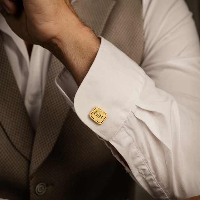 Goudkleurige manchetknopen graveerbaar initialen 