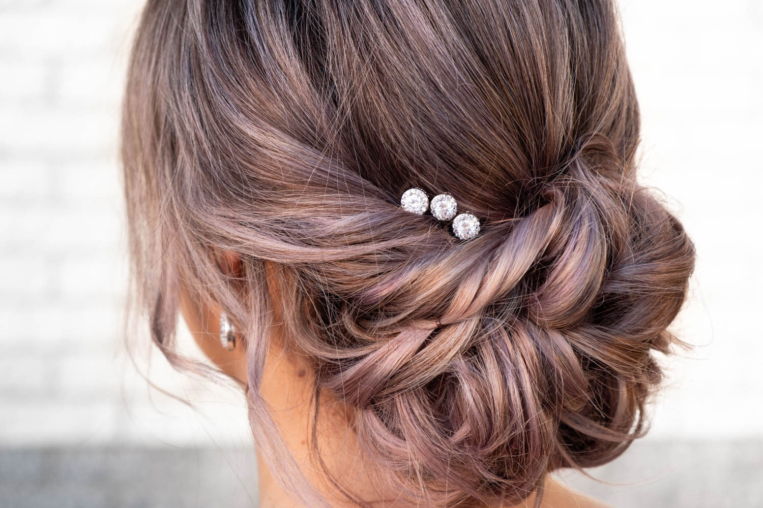 knot met haarpin bruid