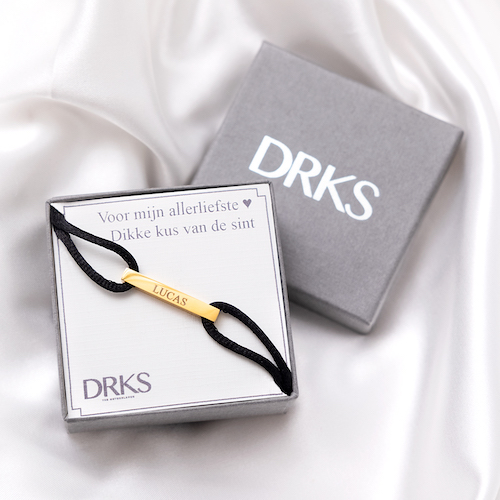 satijnen heren armband met gouden graveerbare bedel