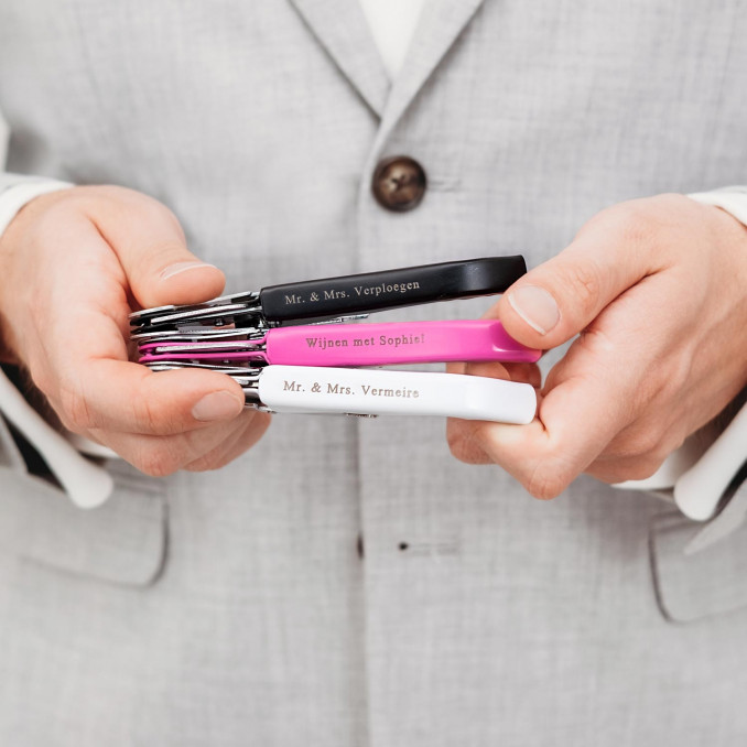 drie-wijnopeners-in-verschillende-kleuren-678x678