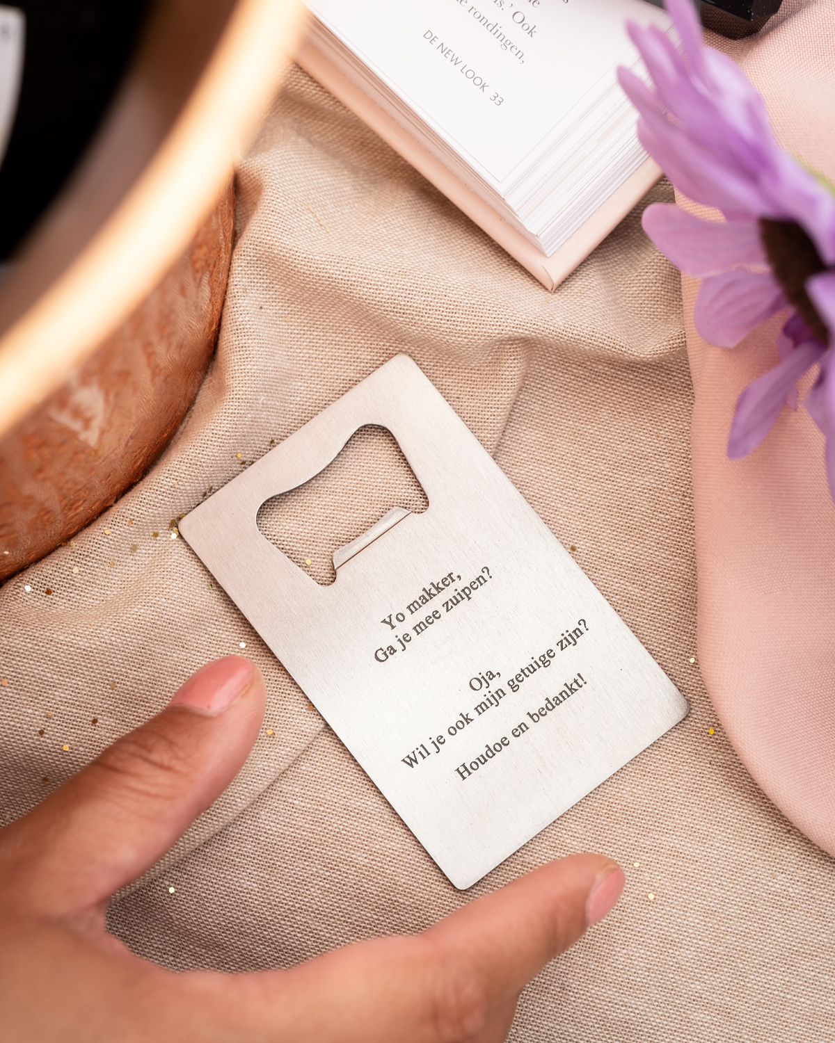 zilveren-flesopener-met-tekst-gegraveerd