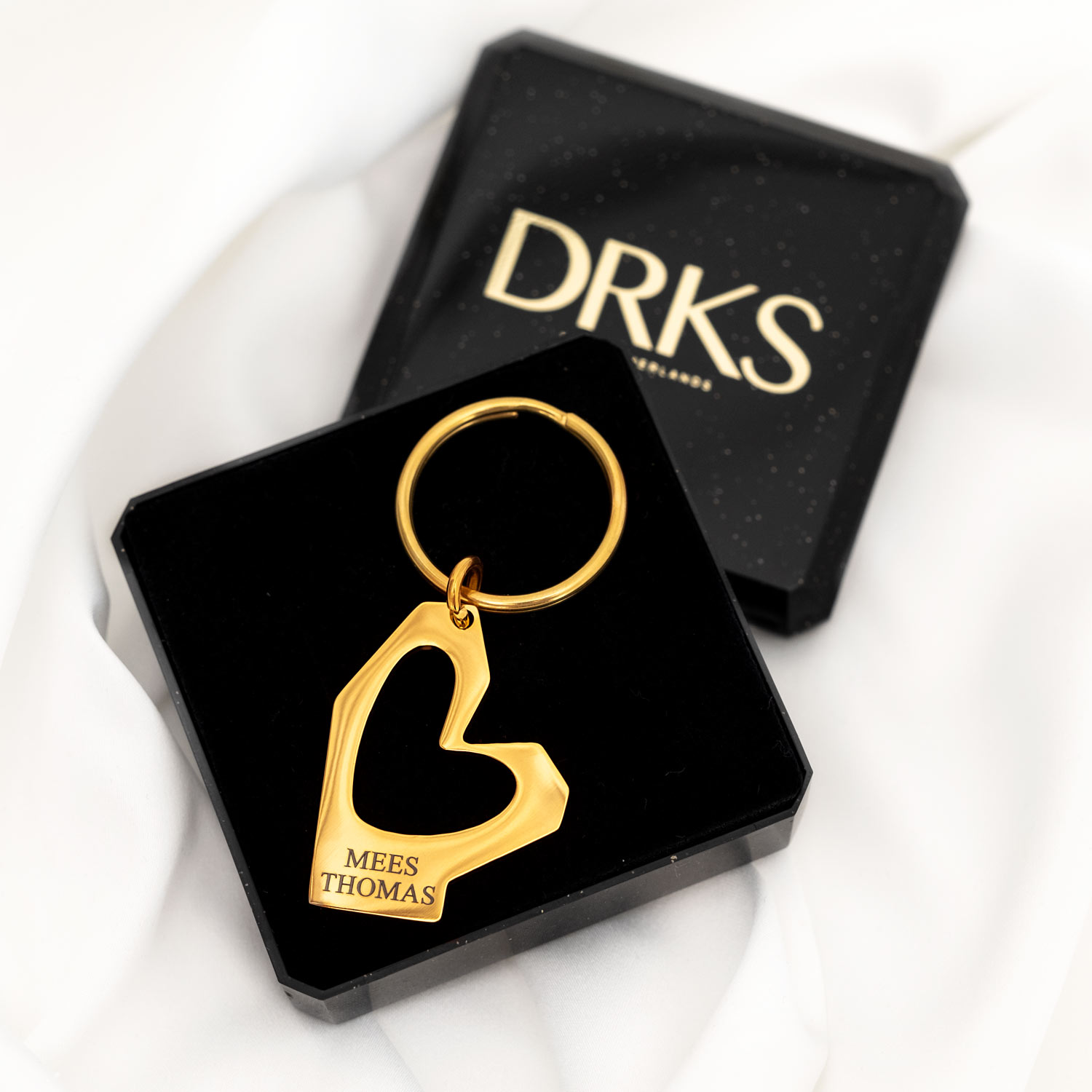 sleutelhanger hartvormig goudkleurig