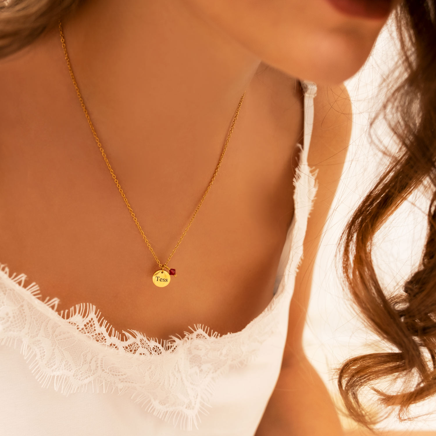 gouden-ketting-met-geboortesteen-en-gravering