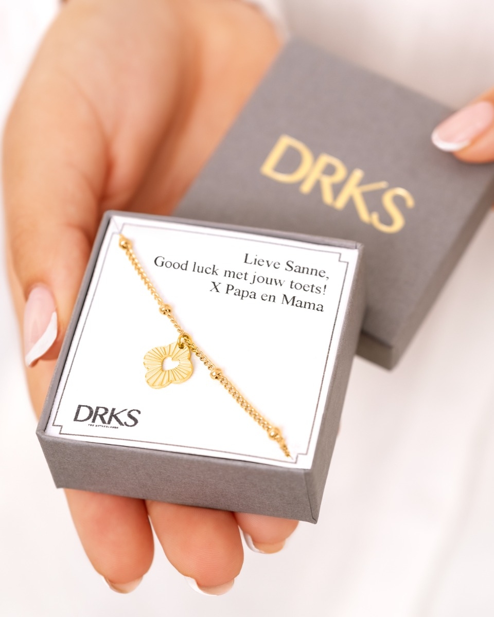 Klaver armbandje in sieradendoosje met tekst