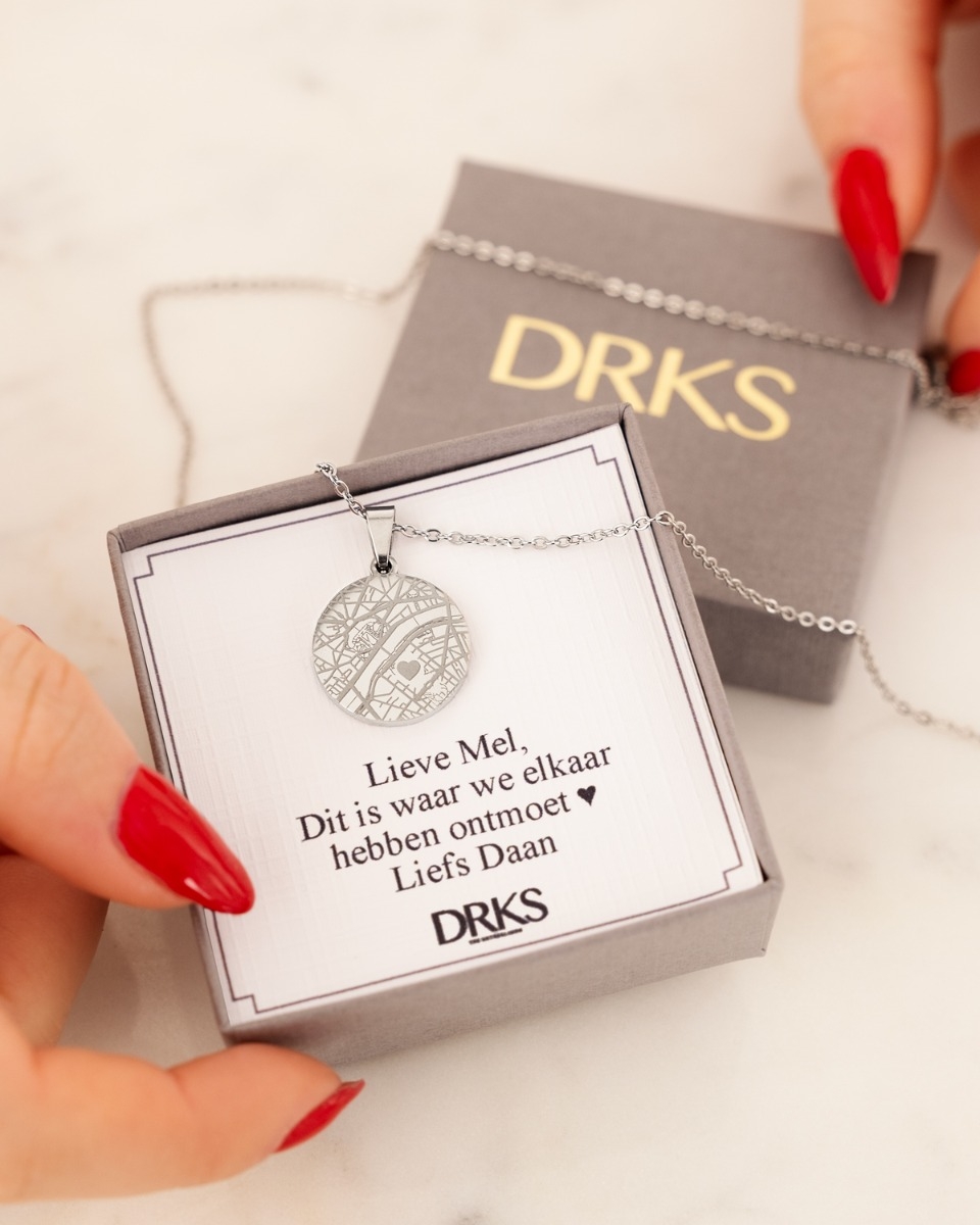 where we met ketting in sieradendoosje met persoonlijke tekst