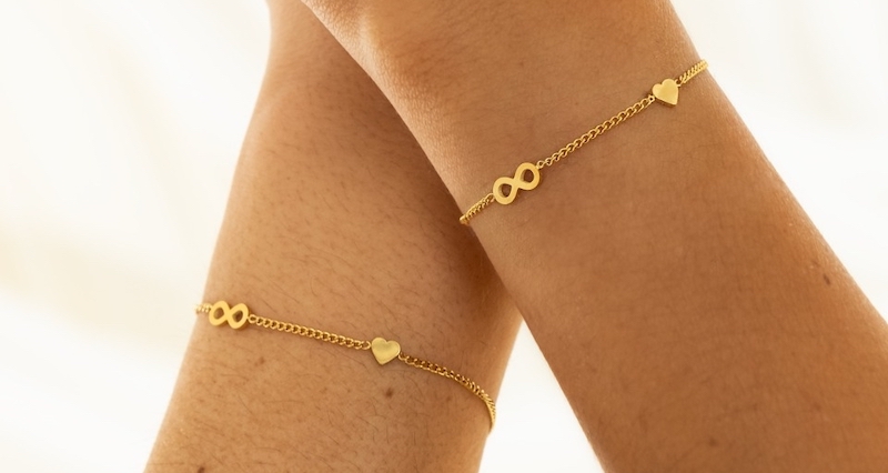 Wat is de betekenis van moeder dochter sieraden?